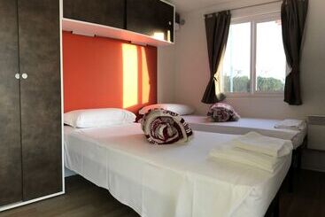 هتل Camping Verona Village
