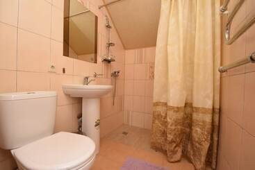 پانسیون Sadorini Guest House