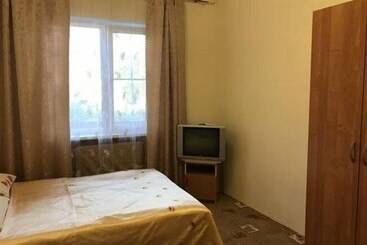 پانسیون Sadorini Guest House