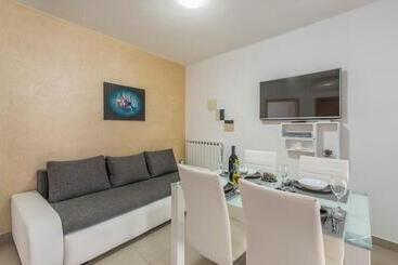 Apartments Ana Vodnjan