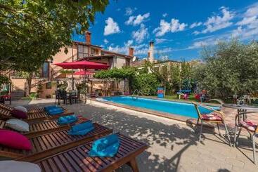 Apartments Ana Vodnjan