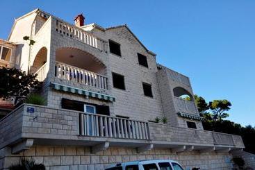 Apartments Pavao - Postira - Brac Island