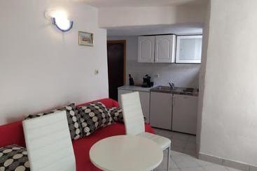 Apartments Roko With Sea View 1273
