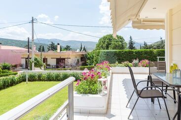 Bright & Spacious Two Floor Family Garden Home