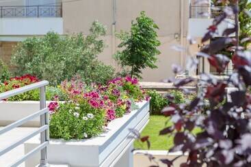 Bright & Spacious Two Floor Family Garden Home