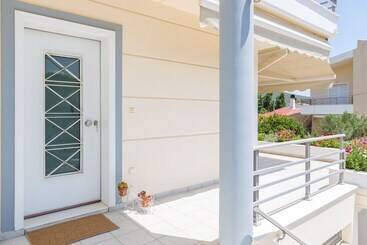 Bright & Spacious Two Floor Family Garden Home