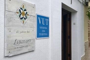 El Patio Del Limonero