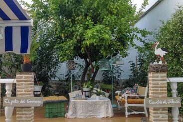El Patio Del Limonero