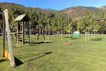 هتل Solana Del Segre   Campsite