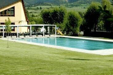 هتل Solana Del Segre   Campsite