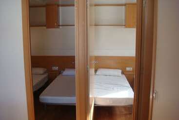 هتل Solana Del Segre   Campsite