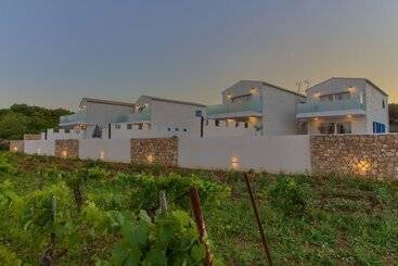 Pax Houses