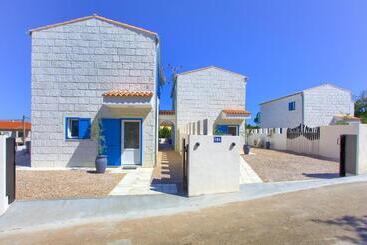 Pax Houses