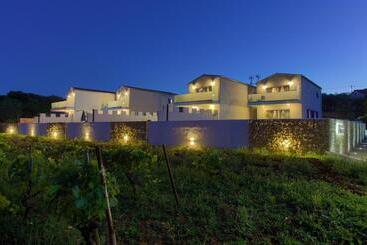 Pax Houses
