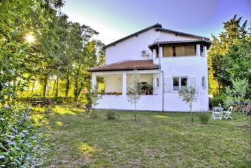 پانسیون Apartment And Rooms Vilma