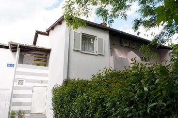 پانسیون Apartment And Rooms Vilma
