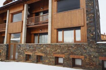 Cozy Apartment In Alp