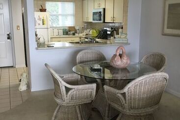 Eagle Cay Condo