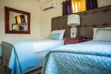 Pearl Island Cottage At Draxhall Country Club