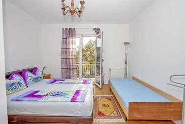 Apartment Josip
