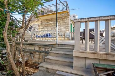 Apartment Josip