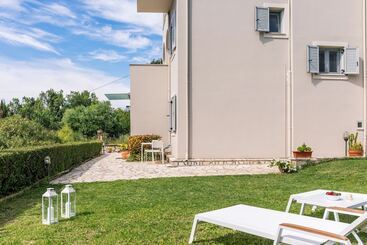 Seaview Luxurious Apartment Near Corfu Town Adults Only By Konnect