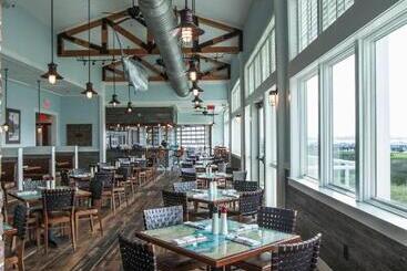 Harborside At Charleston Harbor Resort And Marina