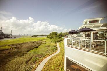 Harborside At Charleston Harbor Resort And Marina