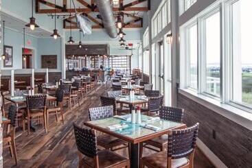 Harborside At Charleston Harbor Resort And Marina