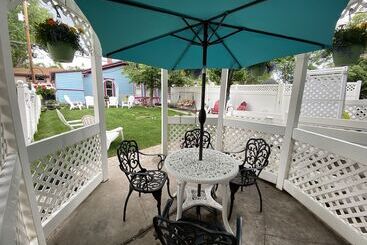 Holden House 1902 Bed & Breakfast Inn