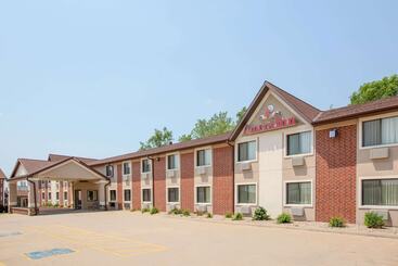 هتل Americinn By Wyndham Council Bluffs