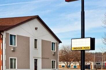 هتل Americinn By Wyndham Council Bluffs