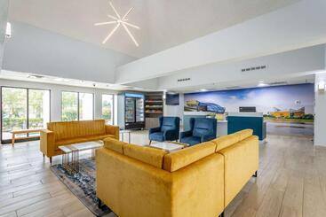 هتل Comfort Inn & Suites Chattanooga East Ridge