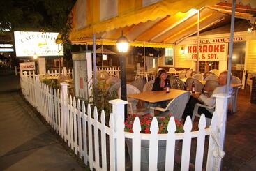 Отель Cape Cod Inn
