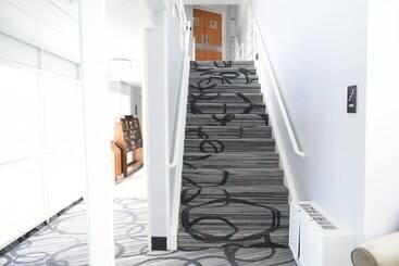 호텔 Comfort Inn Hyannis  Cape Cod