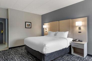 호텔 Comfort Inn Hyannis  Cape Cod