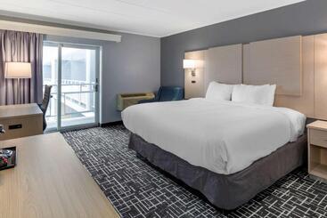호텔 Comfort Inn Hyannis  Cape Cod