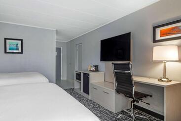 호텔 Comfort Inn Hyannis  Cape Cod
