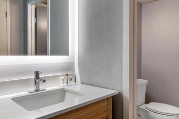 호텔 Comfort Inn Hyannis  Cape Cod