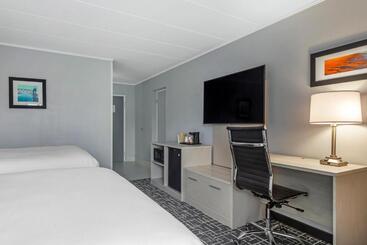 호텔 Comfort Inn Hyannis  Cape Cod