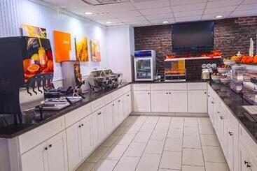 호텔 Comfort Inn Hyannis  Cape Cod