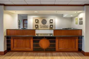 هتل Comfort Inn & Suites Newark Wilmington