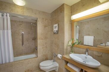 Grand Naniloa Hotel Hilo   A Doubletree By Hilton