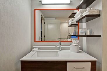 هتل Hampton Inn Charlestonnorth