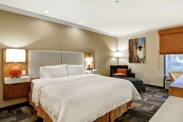 هتل Hampton Inn Charlestonnorth