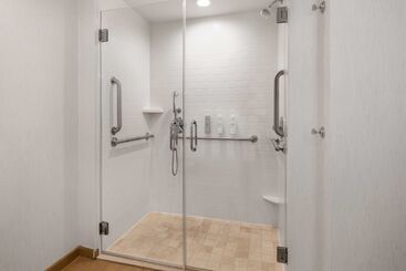 هتل Hampton Inn Charlestonnorth