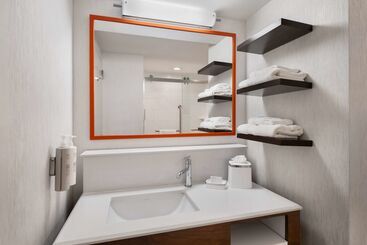 هتل Hampton Inn Charlestonnorth