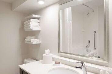 Отель Hampton Inn Charlestonsouthridge