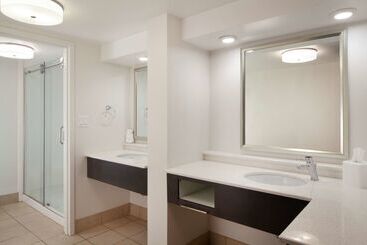 Отель Hampton Inn Charlestonsouthridge