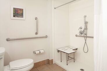 Отель Hampton Inn Charlestonsouthridge